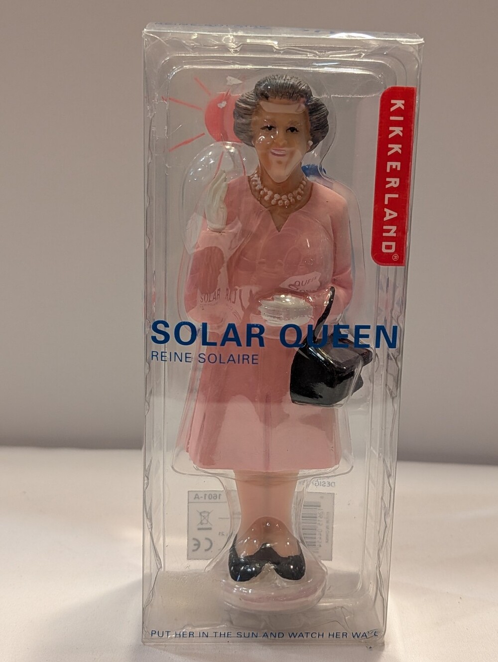 Figurine Solar Queen Elizabeth Britain Kikkerland Pink Dress Royalty  Waving 7"